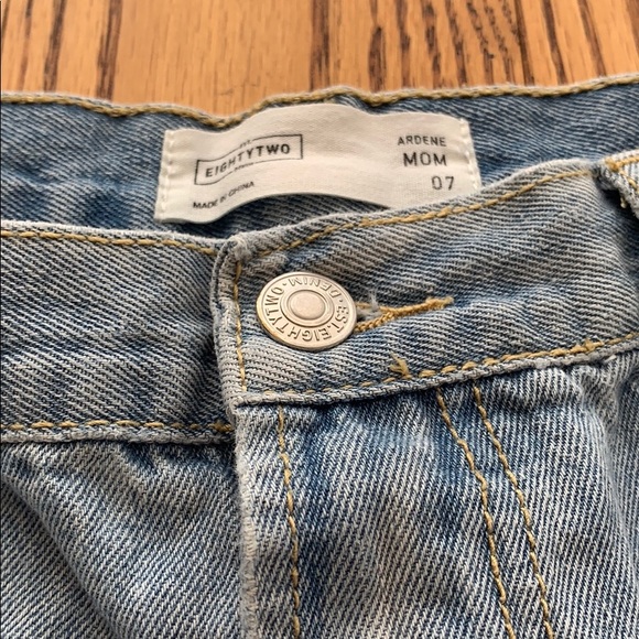 Short - Picture 2 of 3